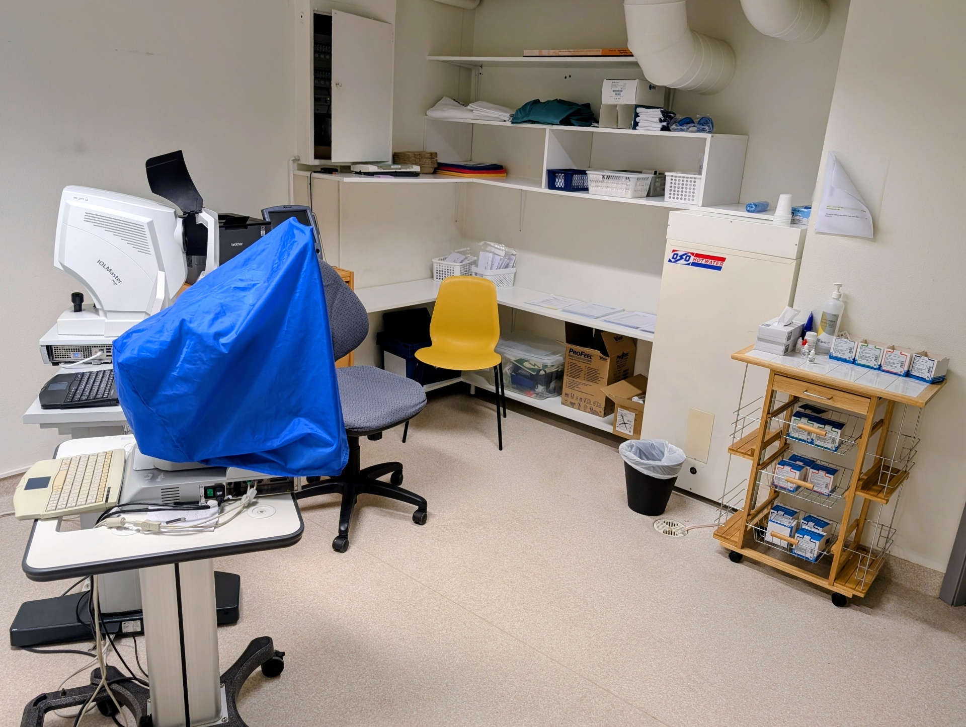 Undersøkelsesrom med moderne utstyr